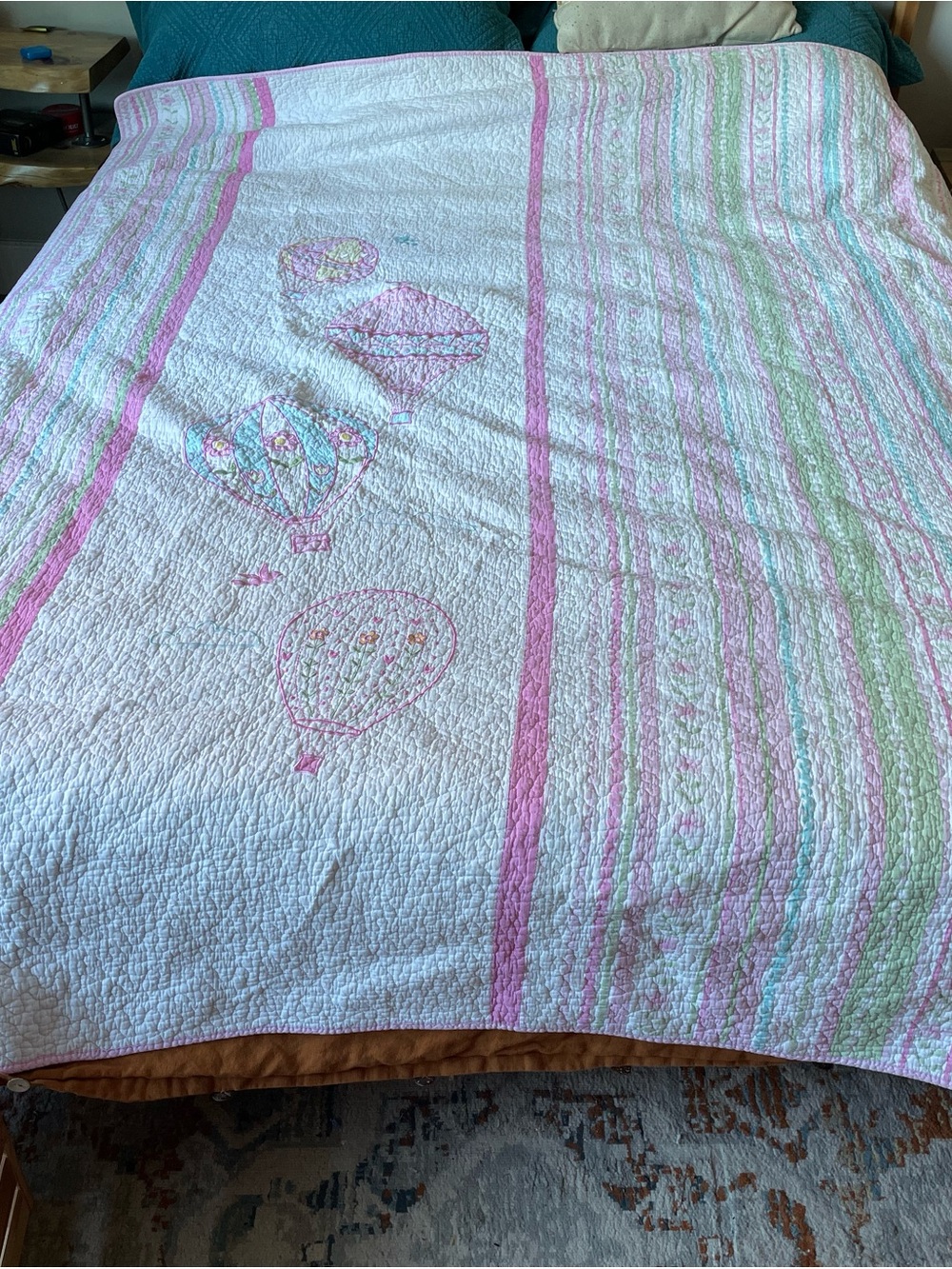Pastel Hot Air Balloon Quilted Bedspread - Pink & Green